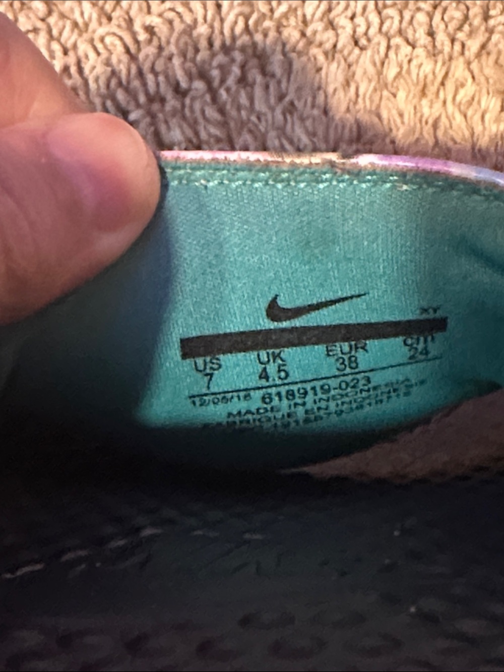 Nike Kids Floral Strap Black Slide Sandals - Picture 3 of 6